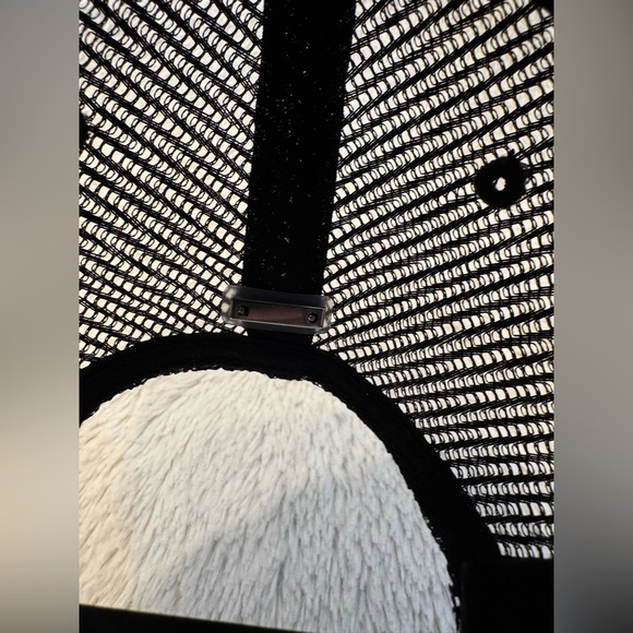 EUC AMIRI A/W 2019 Embroidered Cap in Black & White - Picture 9 of 11